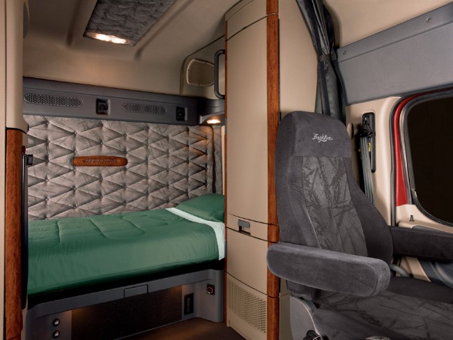 10 Tips To Buying The Best Sleeper Or Extended Cabin Truck 