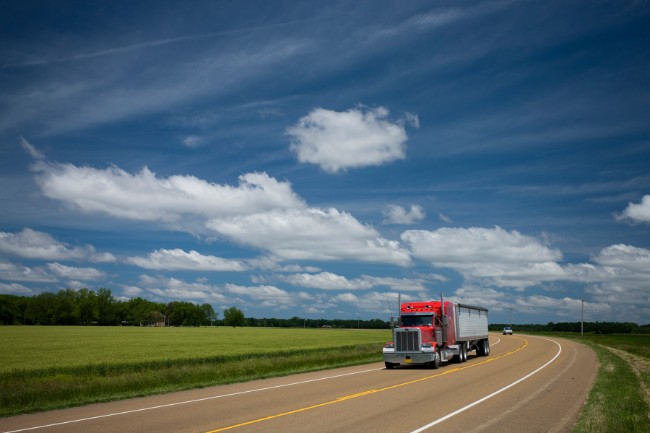 Truck Driver Health: 50 Tips to Stay Sharp on the Road